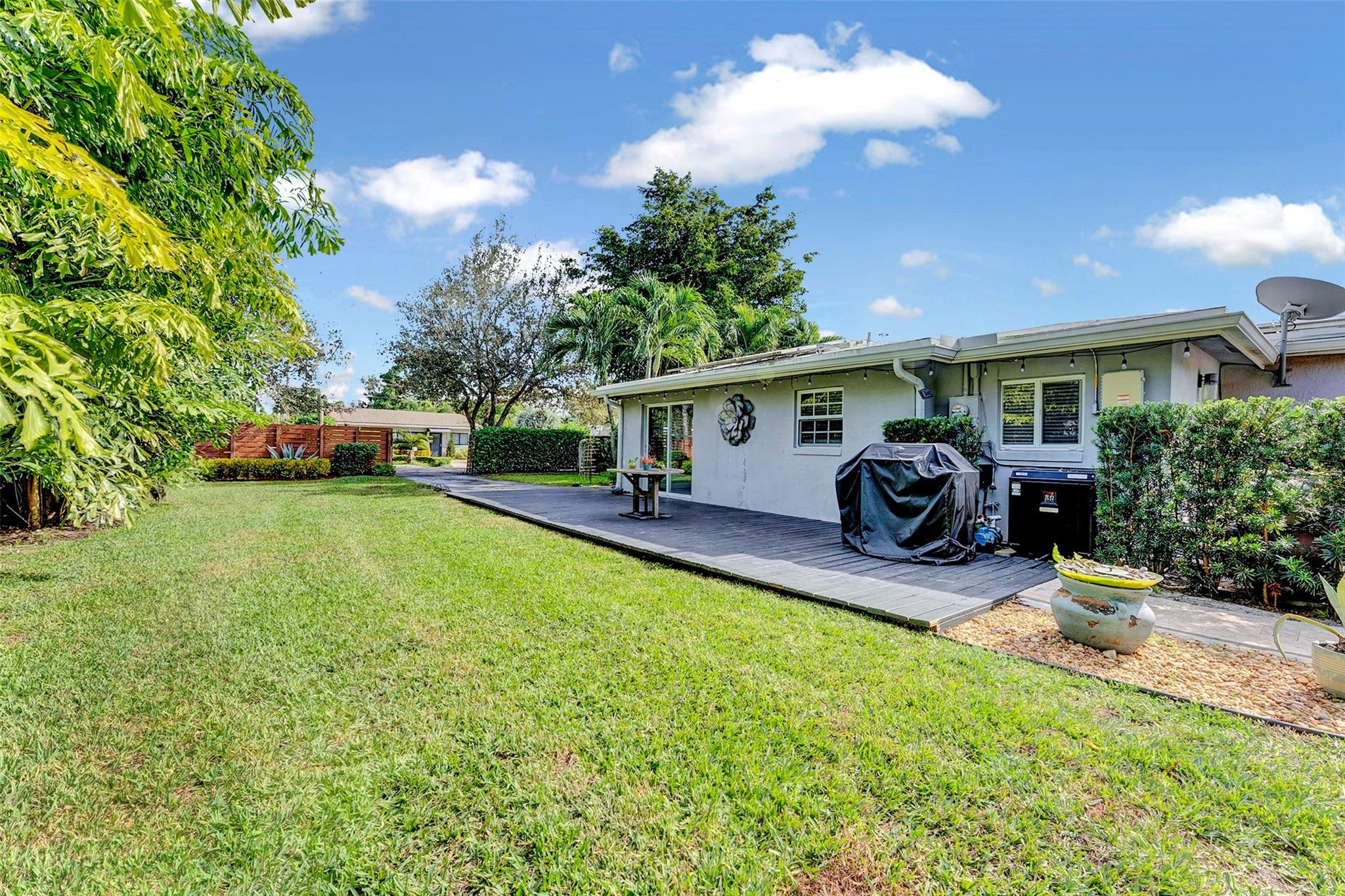 1345 NW 4th Ave