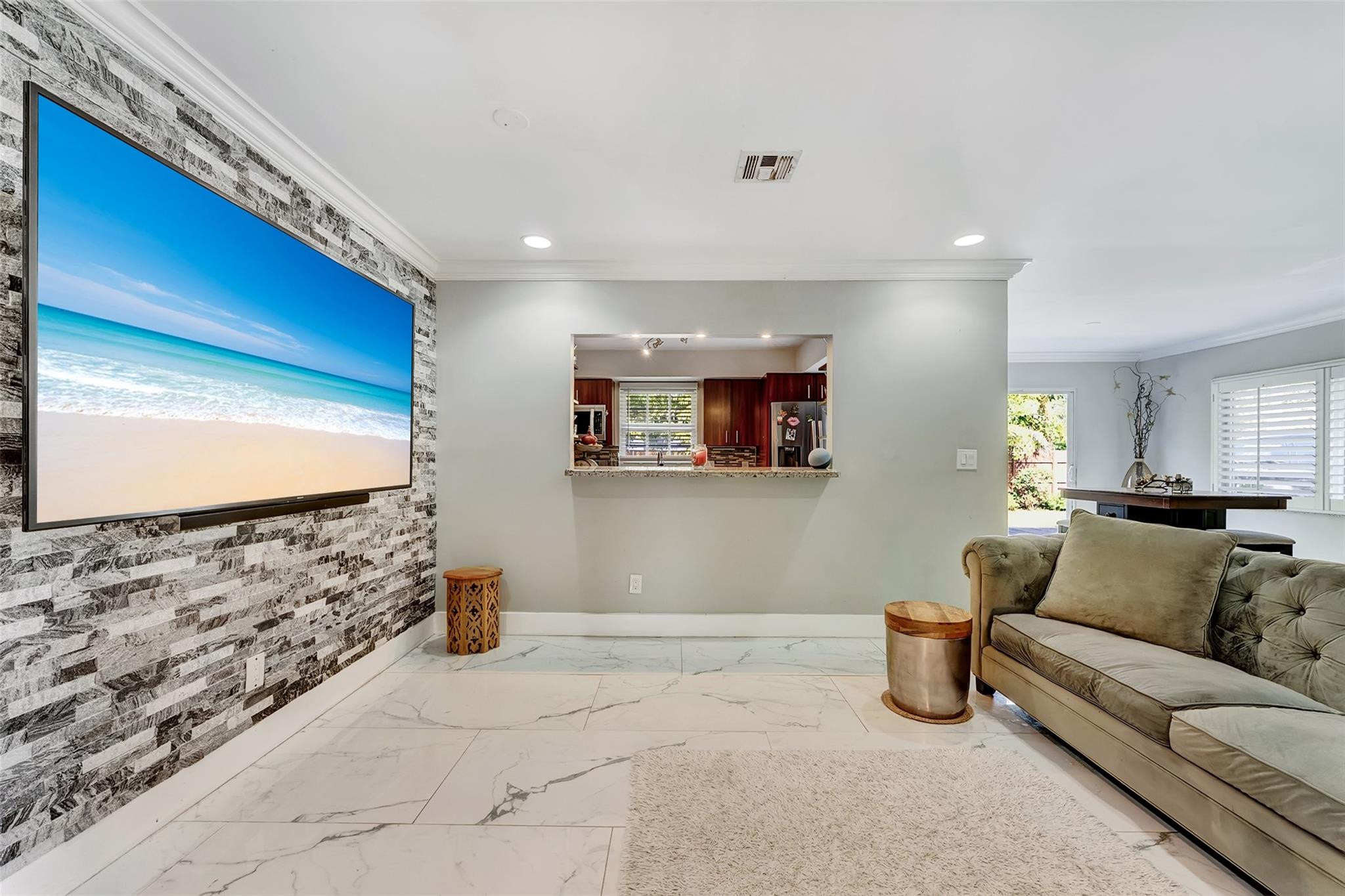 1345 NW 4th Ave