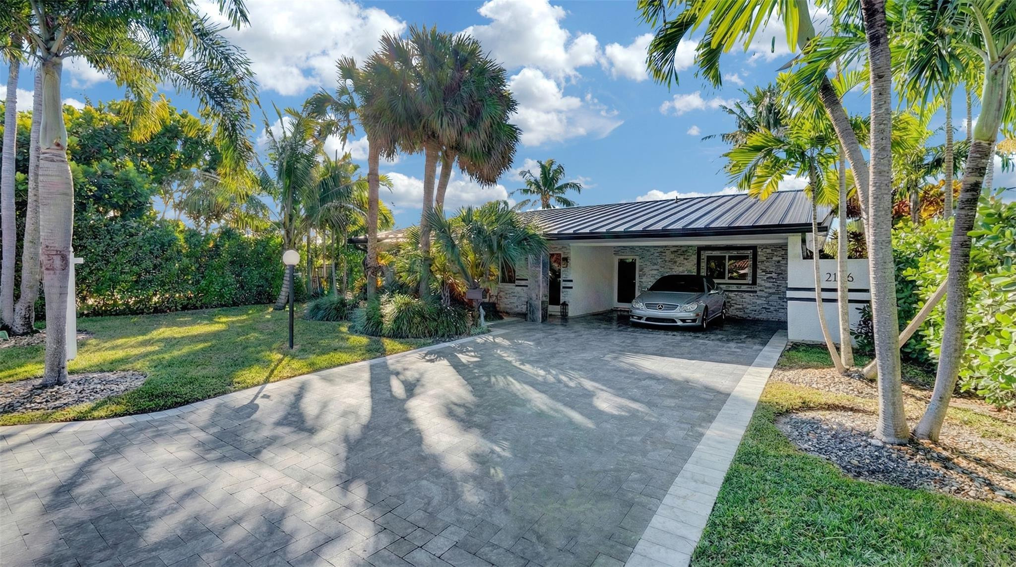 2116 NE 25th Street
