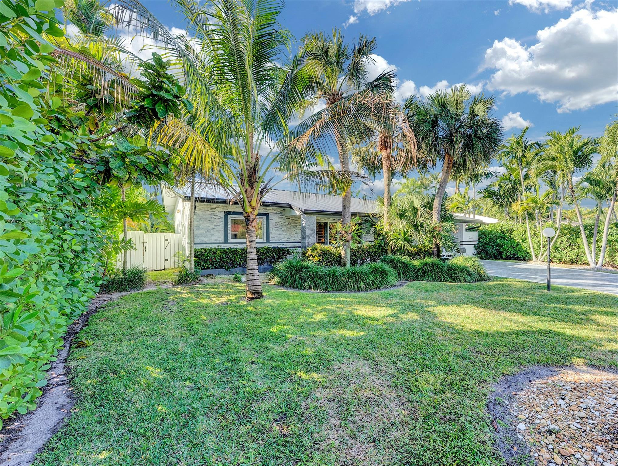 2116 NE 25th Street
