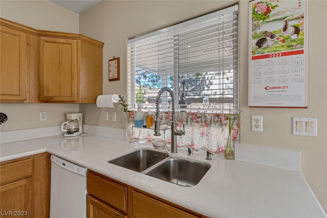 8556 Ebony Hills Way