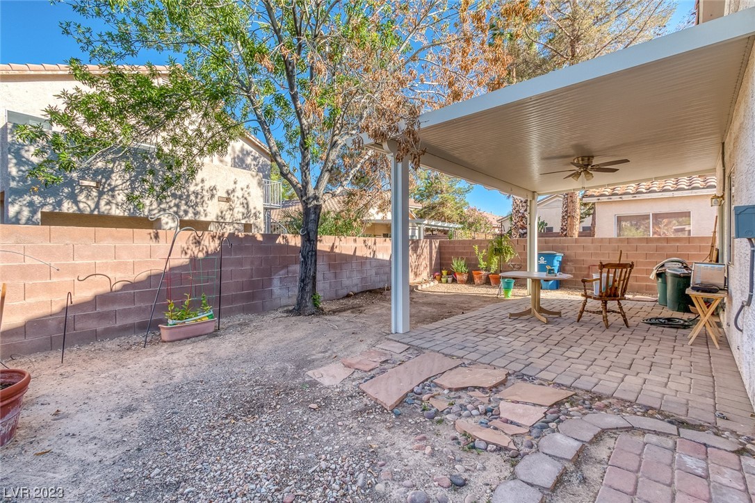 8556 Ebony Hills Way