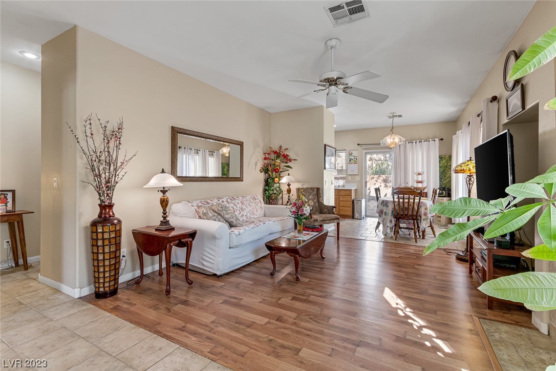 8556 Ebony Hills Way