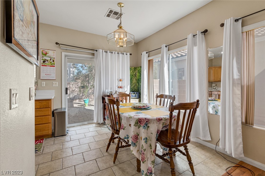 8556 Ebony Hills Way