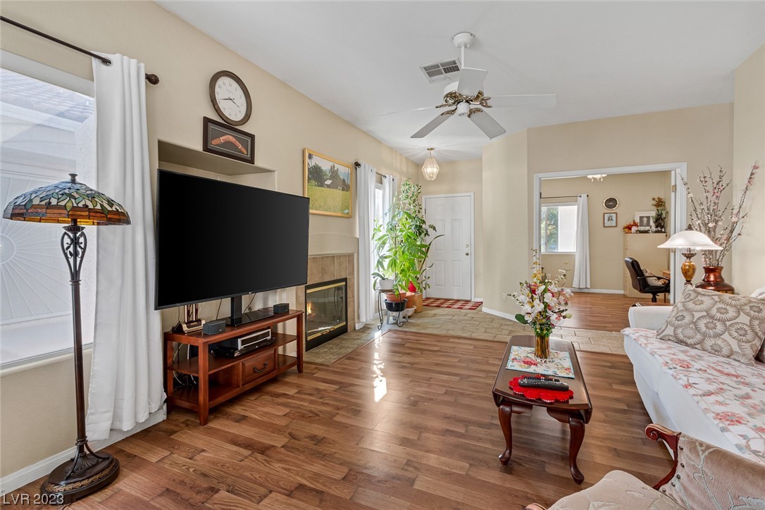 8556 Ebony Hills Way