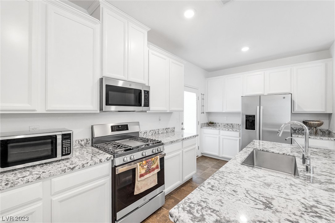 1134 Edel Hest Avenue