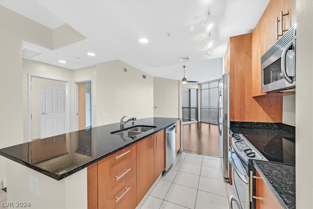 200 West Sahara Avenue 3010