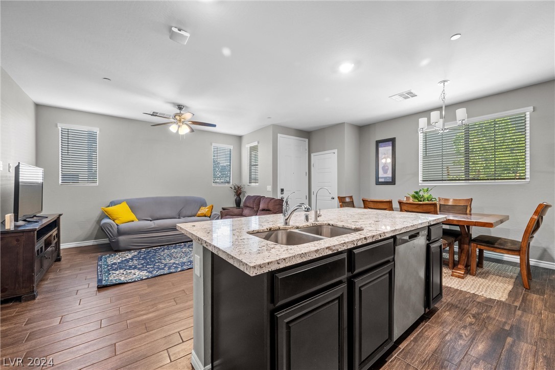 772 Grand Country Avenue