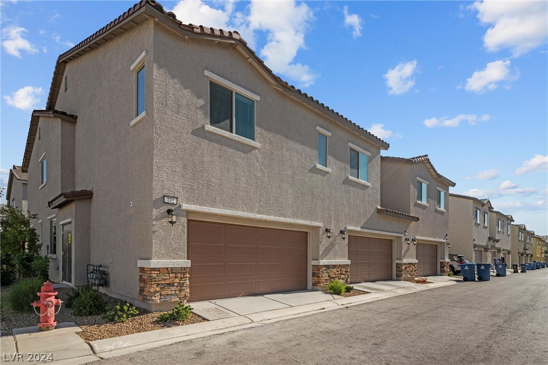 772 Grand Country Avenue