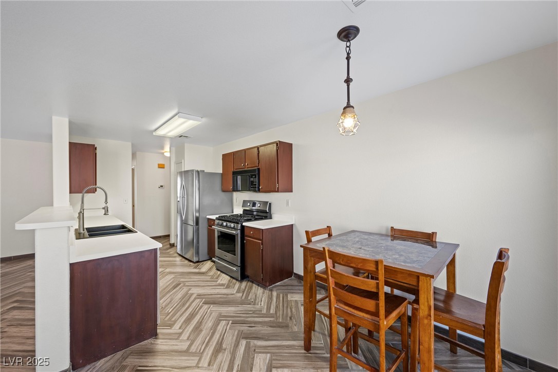 610 Roberta Alecia Avenue