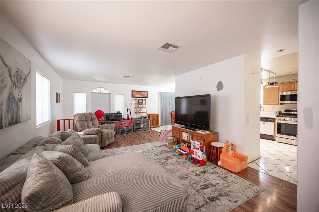 3700 Smoking Gun Court