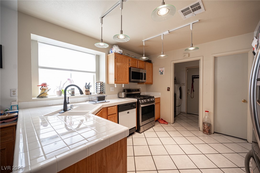 3700 Smoking Gun Court