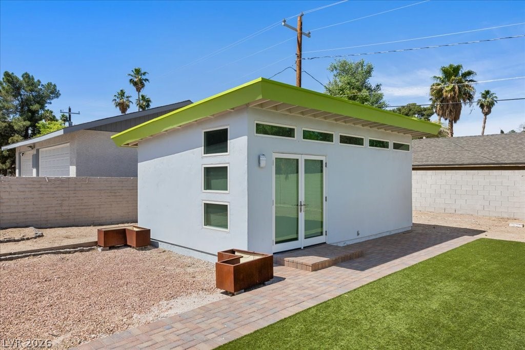 4016 Vegas Drive