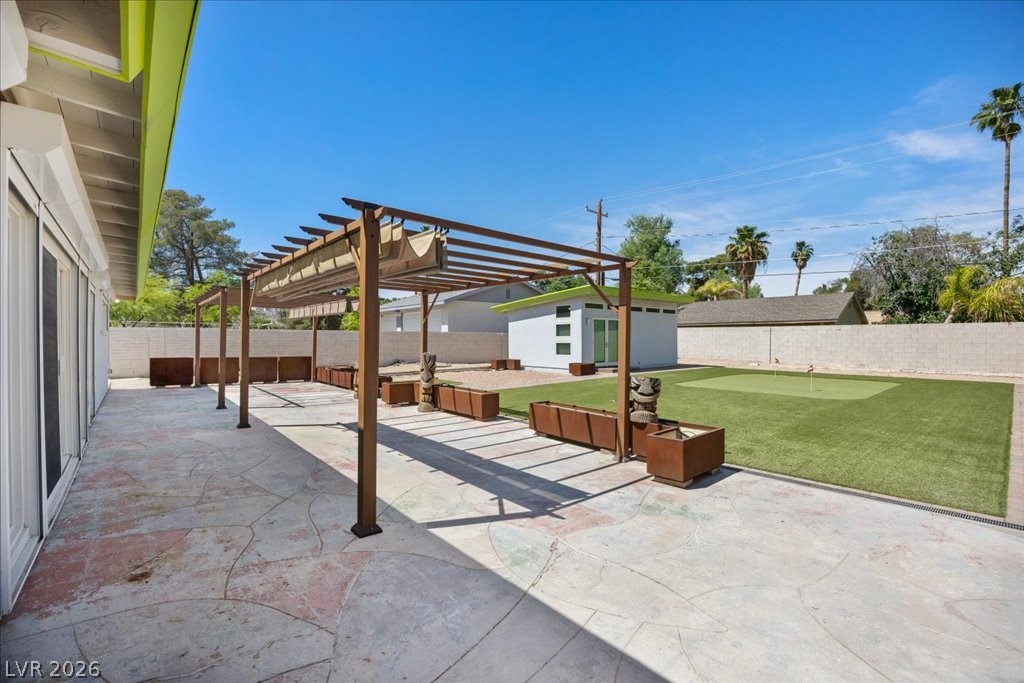 4016 Vegas Drive