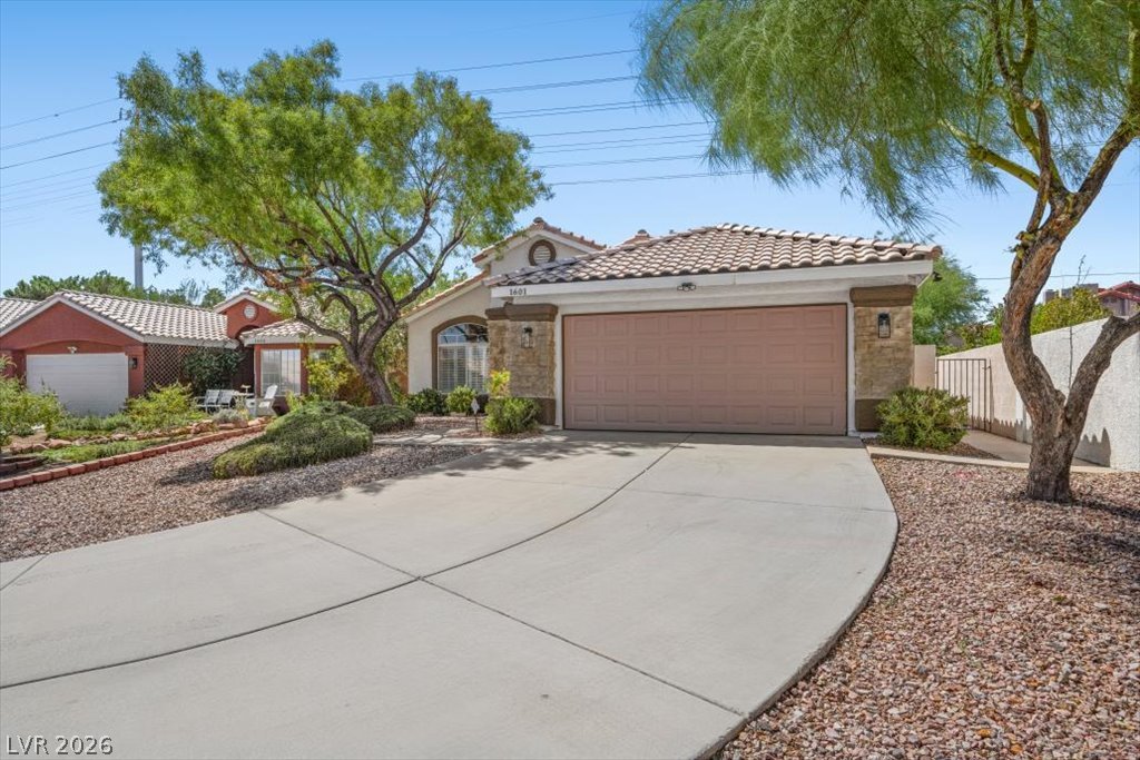 1601 Diamond Oaks Court