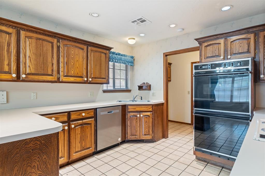 2318 Ripple Creek Lane