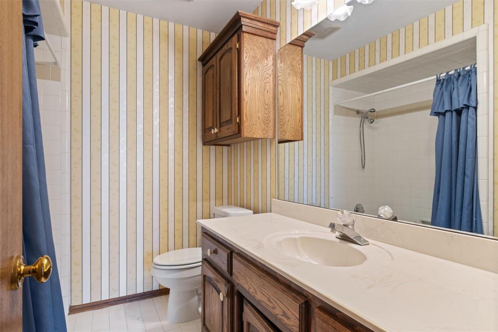 2318 Ripple Creek Lane