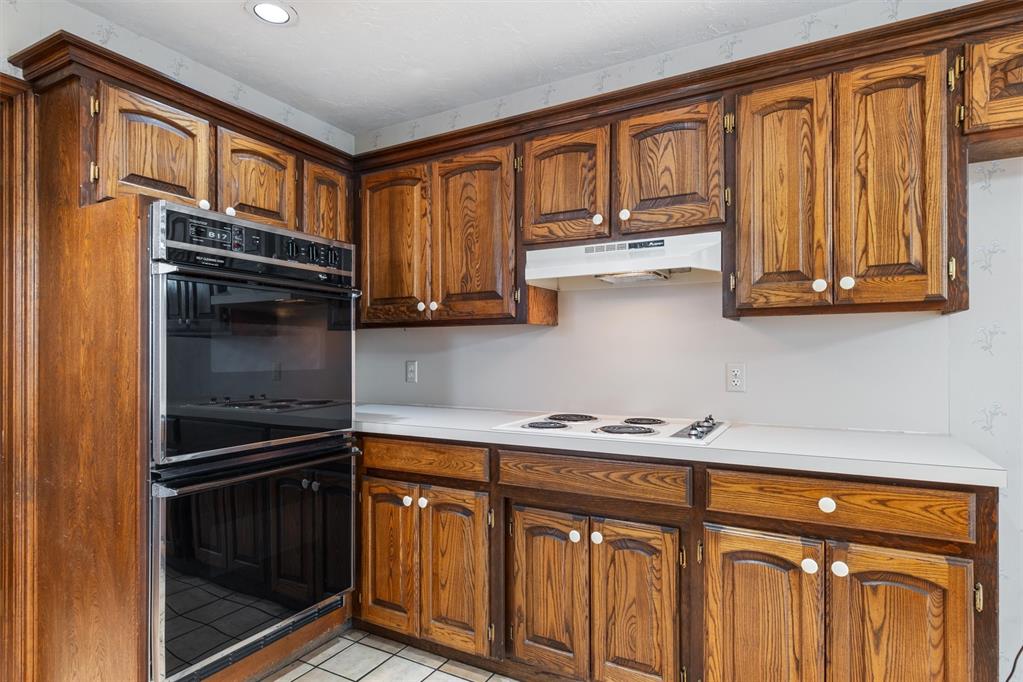 2318 Ripple Creek Lane
