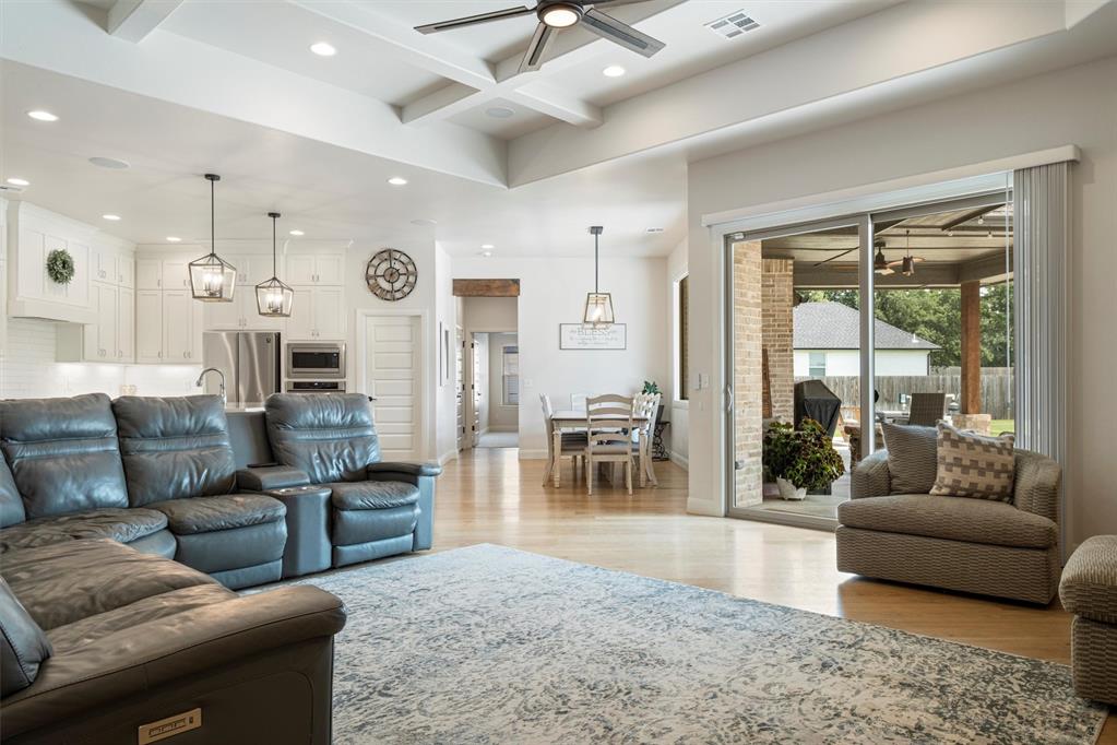 6975 Oakmonte Circle