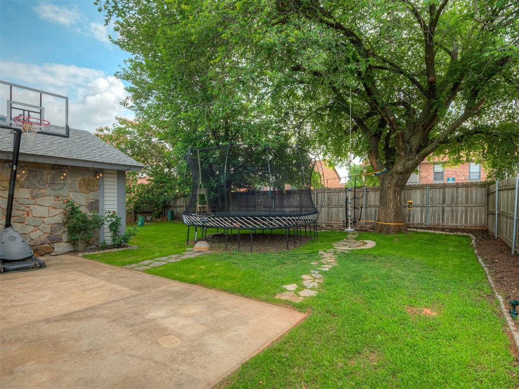 606 N Pine Branch Way