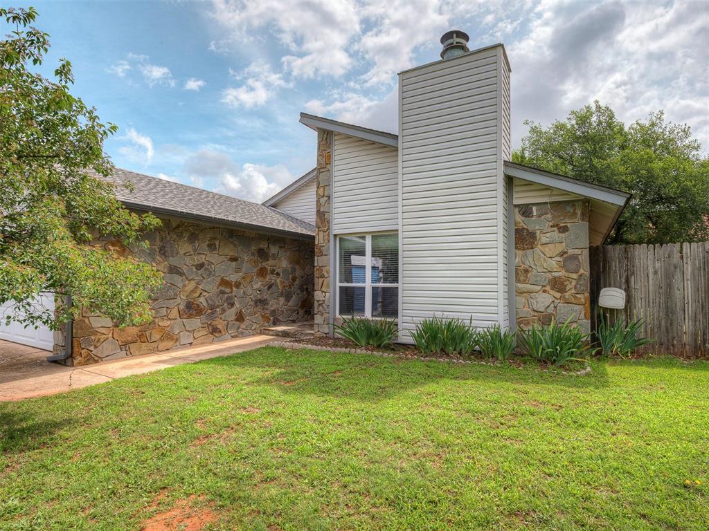 606 N Pine Branch Way
