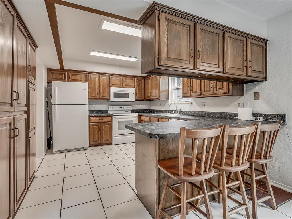 606 N Pine Branch Way