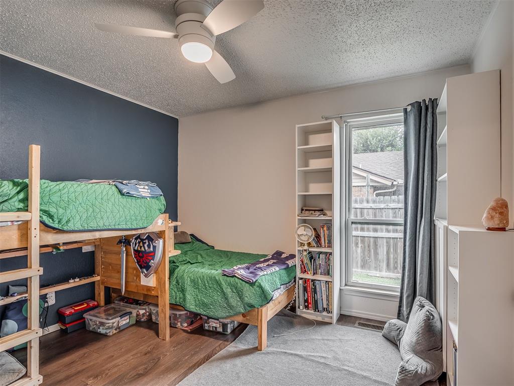 606 N Pine Branch Way
