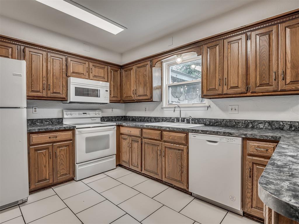 606 N Pine Branch Way