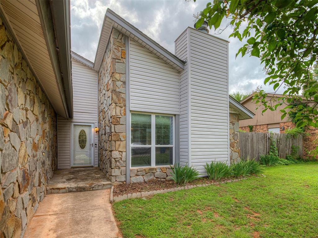 606 N Pine Branch Way