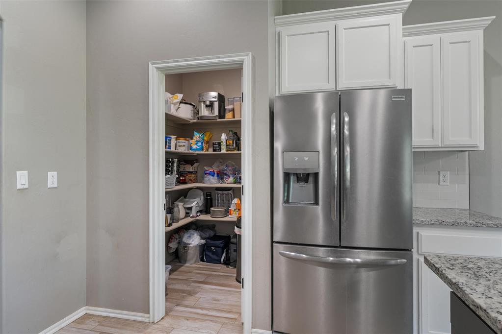 5865 Oak Tree Terrace