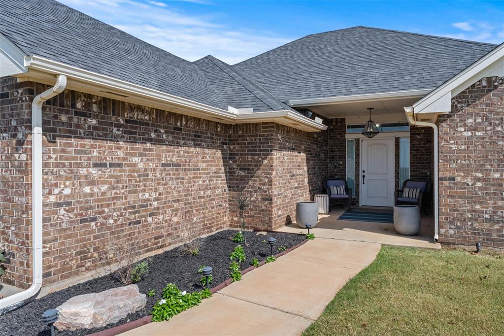 5865 Oak Tree Terrace