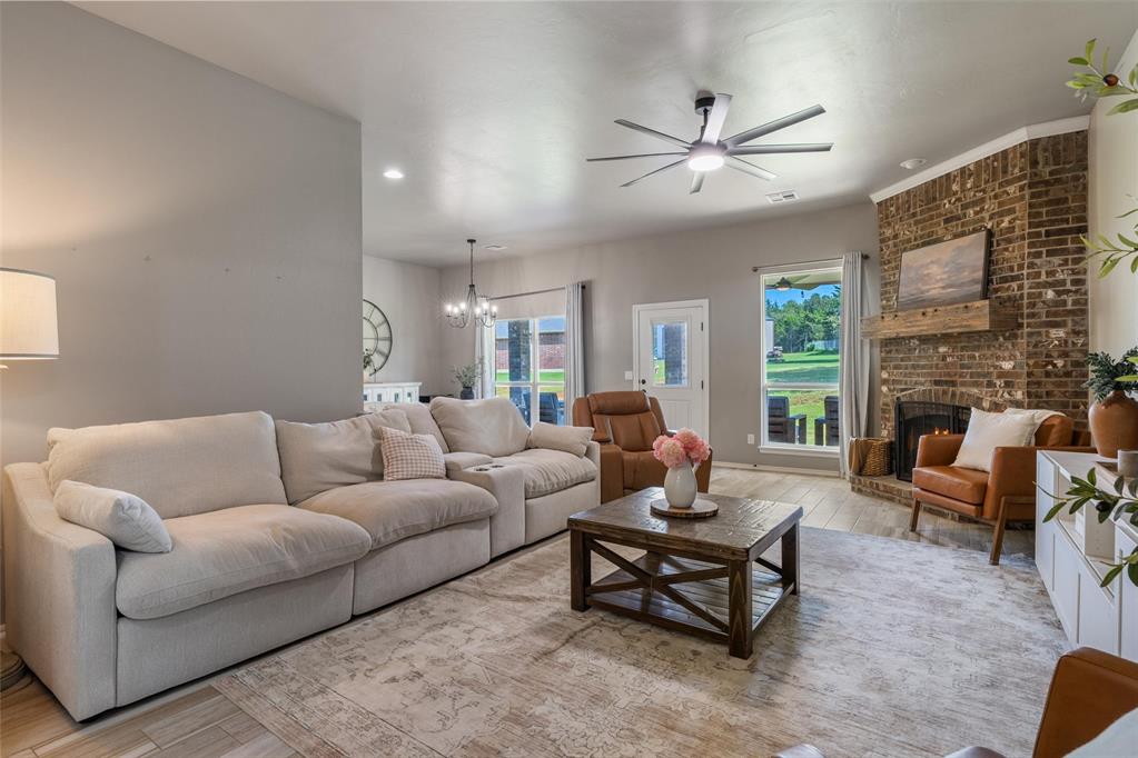 5865 Oak Tree Terrace