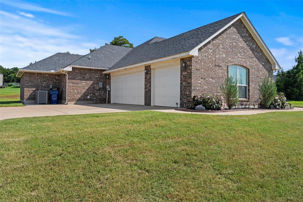 5865 Oak Tree Terrace