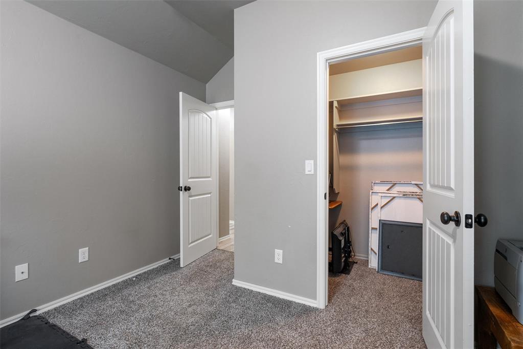 5865 Oak Tree Terrace