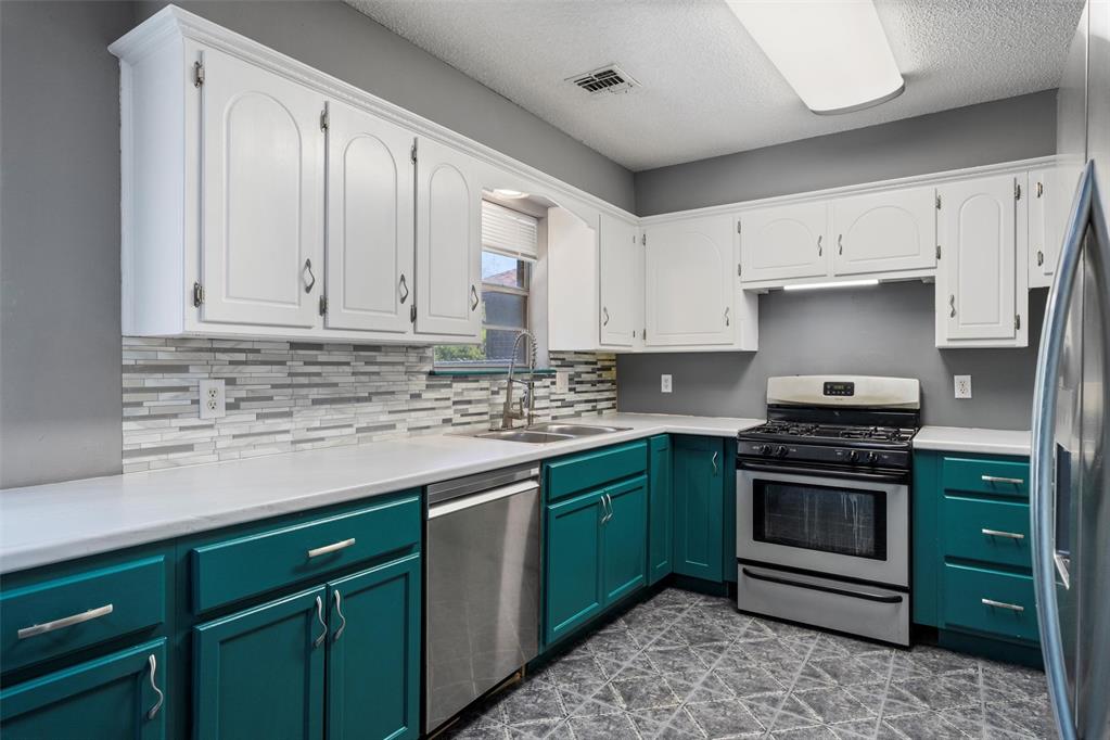11013 Bel Air Place