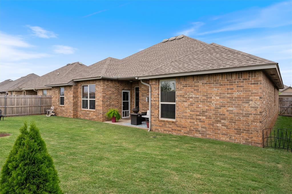 8116 NW 158th Street