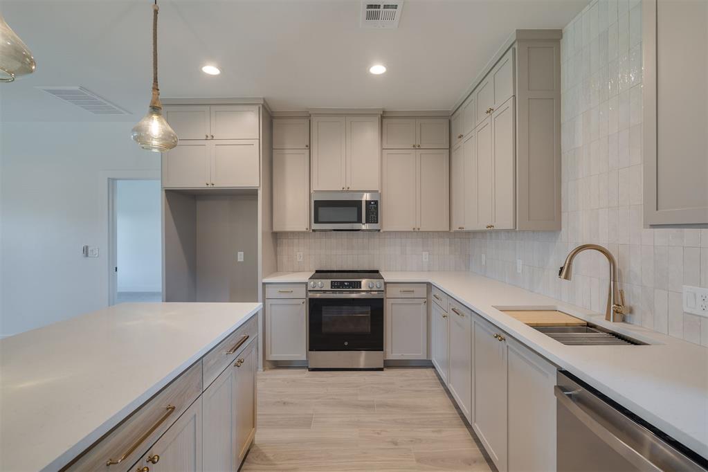 1316 E Cleveland Avenue