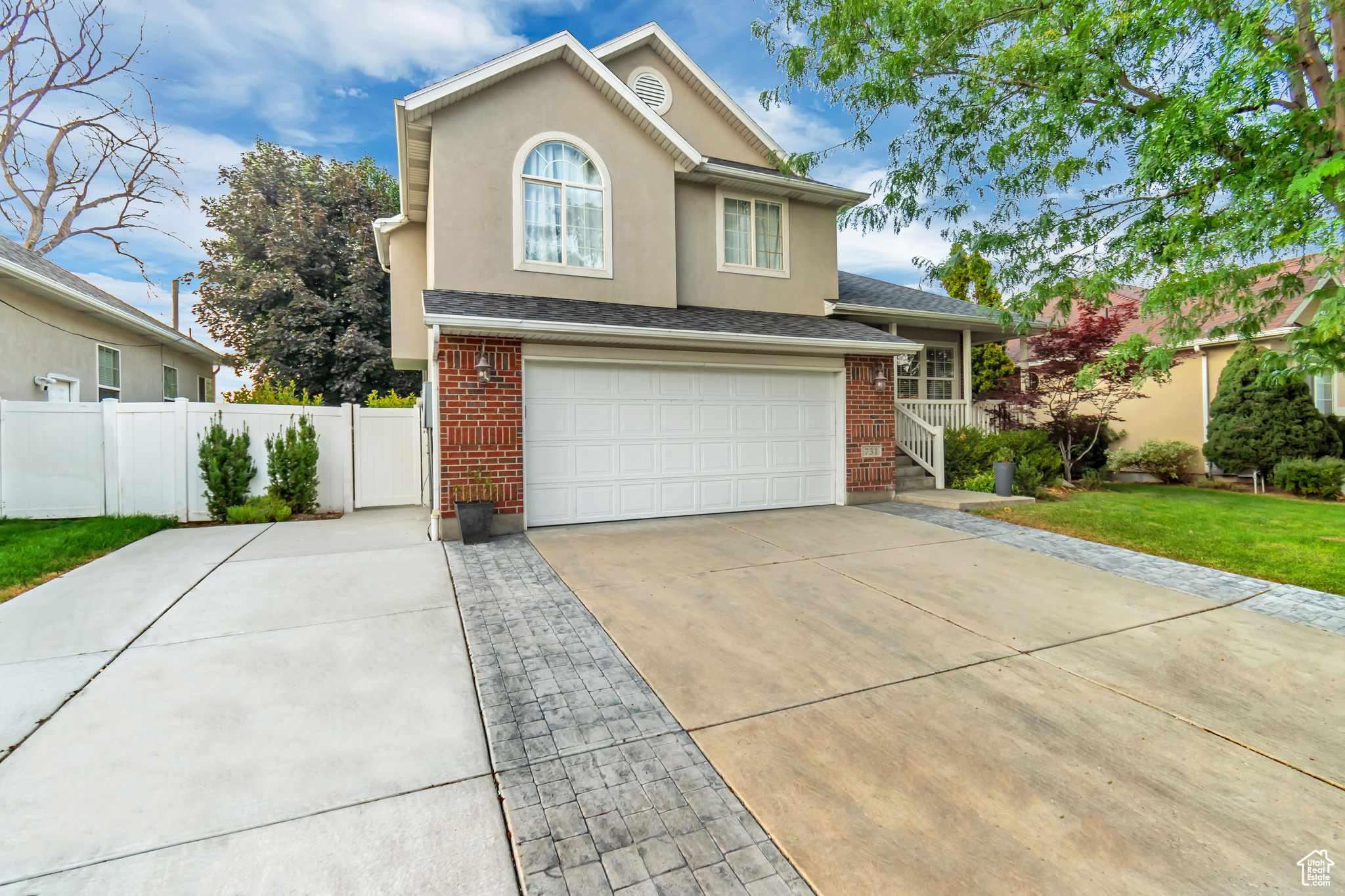 731 E SUNSET PONDS DR