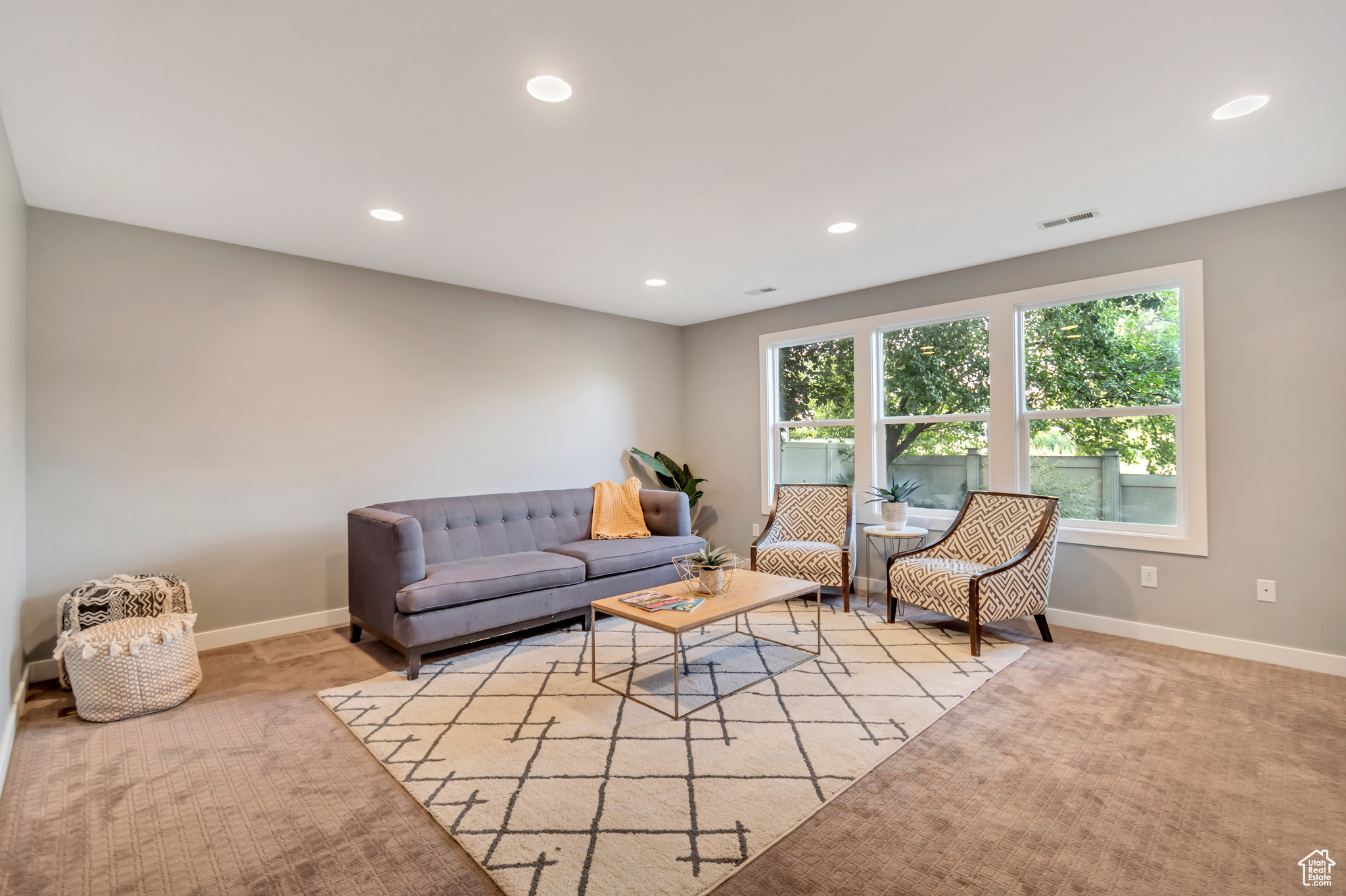 731 E SUNSET PONDS DR