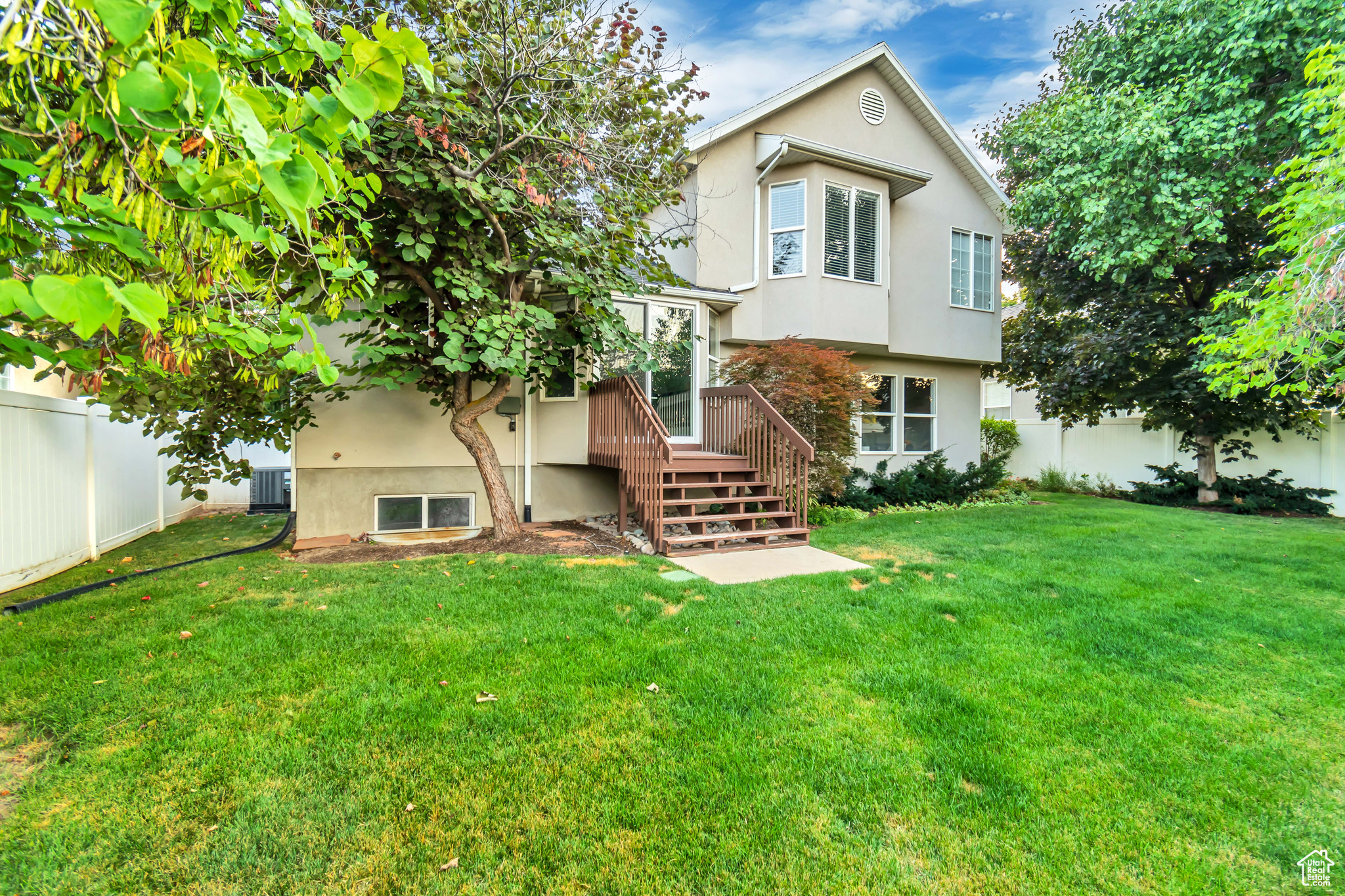 731 E SUNSET PONDS DR