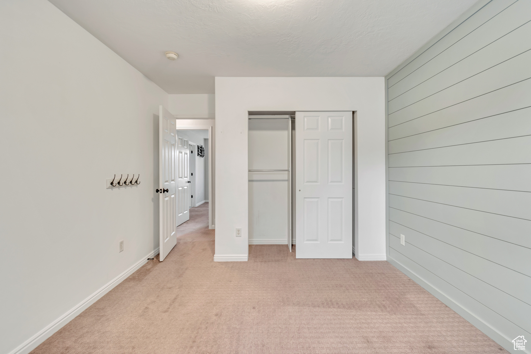 731 E SUNSET PONDS DR