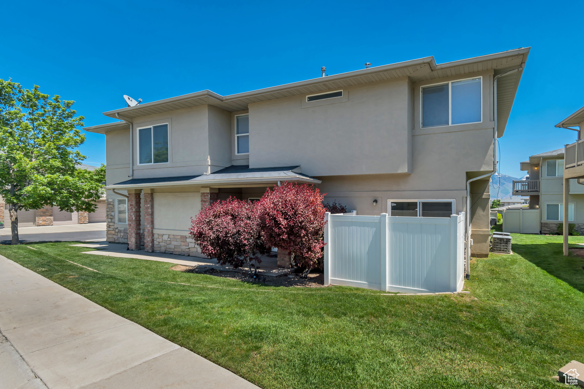 4917 W STORMY DR