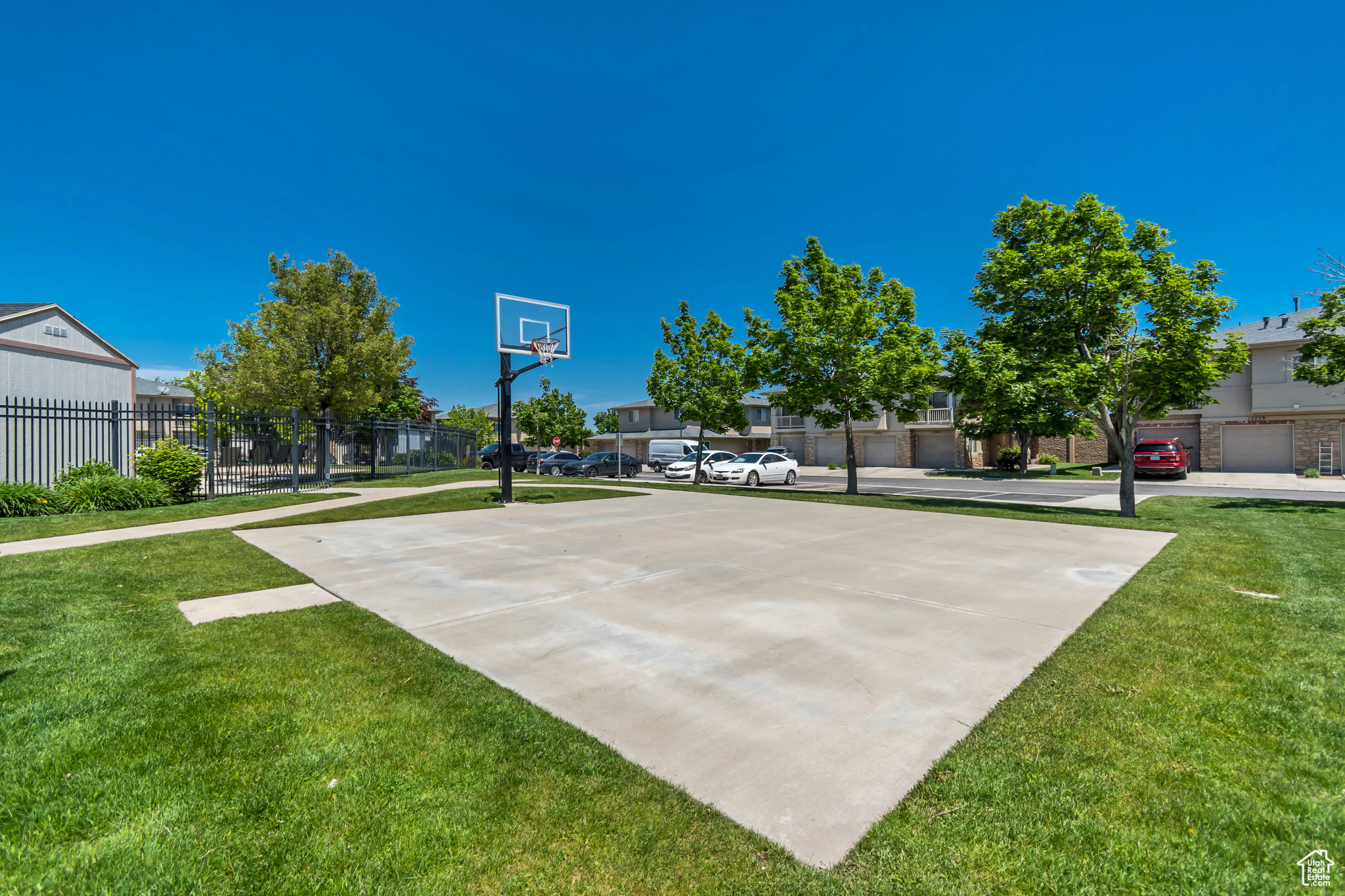 4917 W STORMY DR