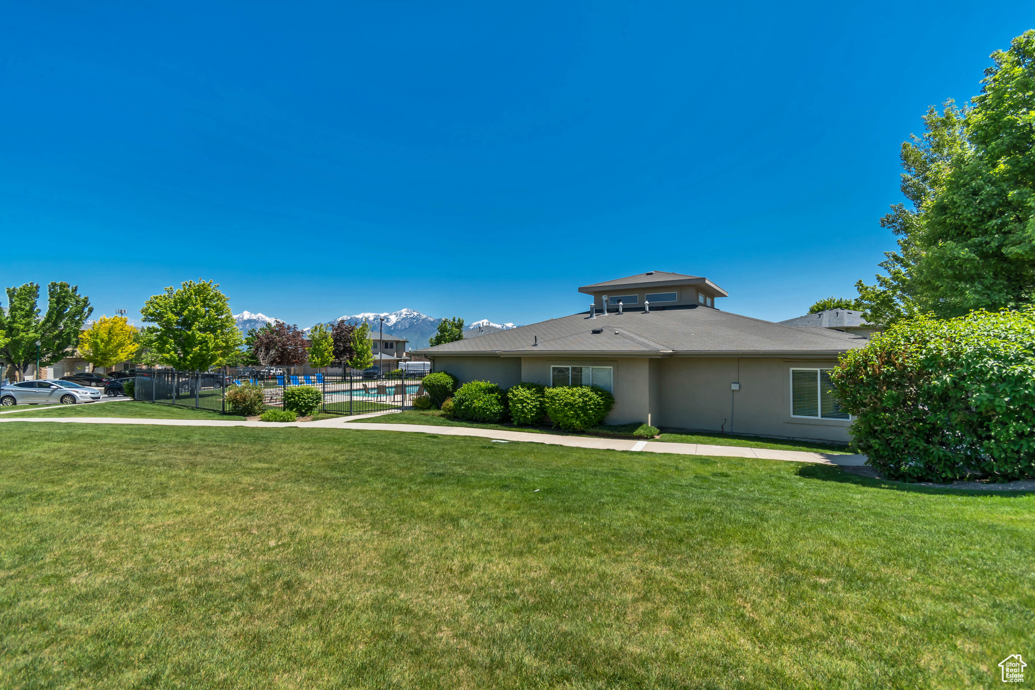 4917 W STORMY DR