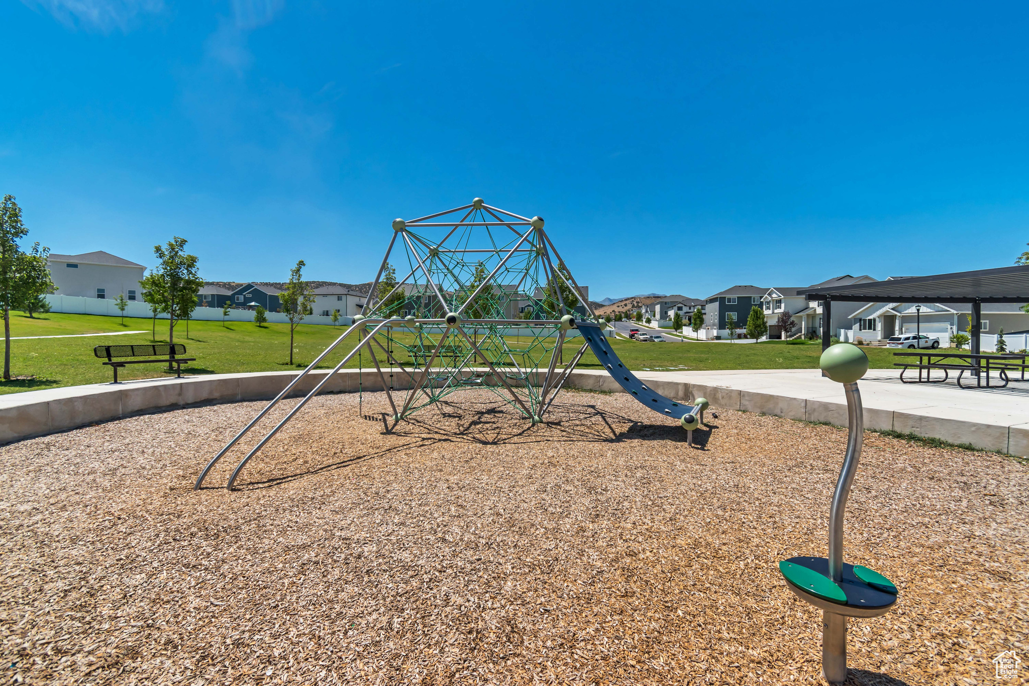 4755 E SILVER MOON DR