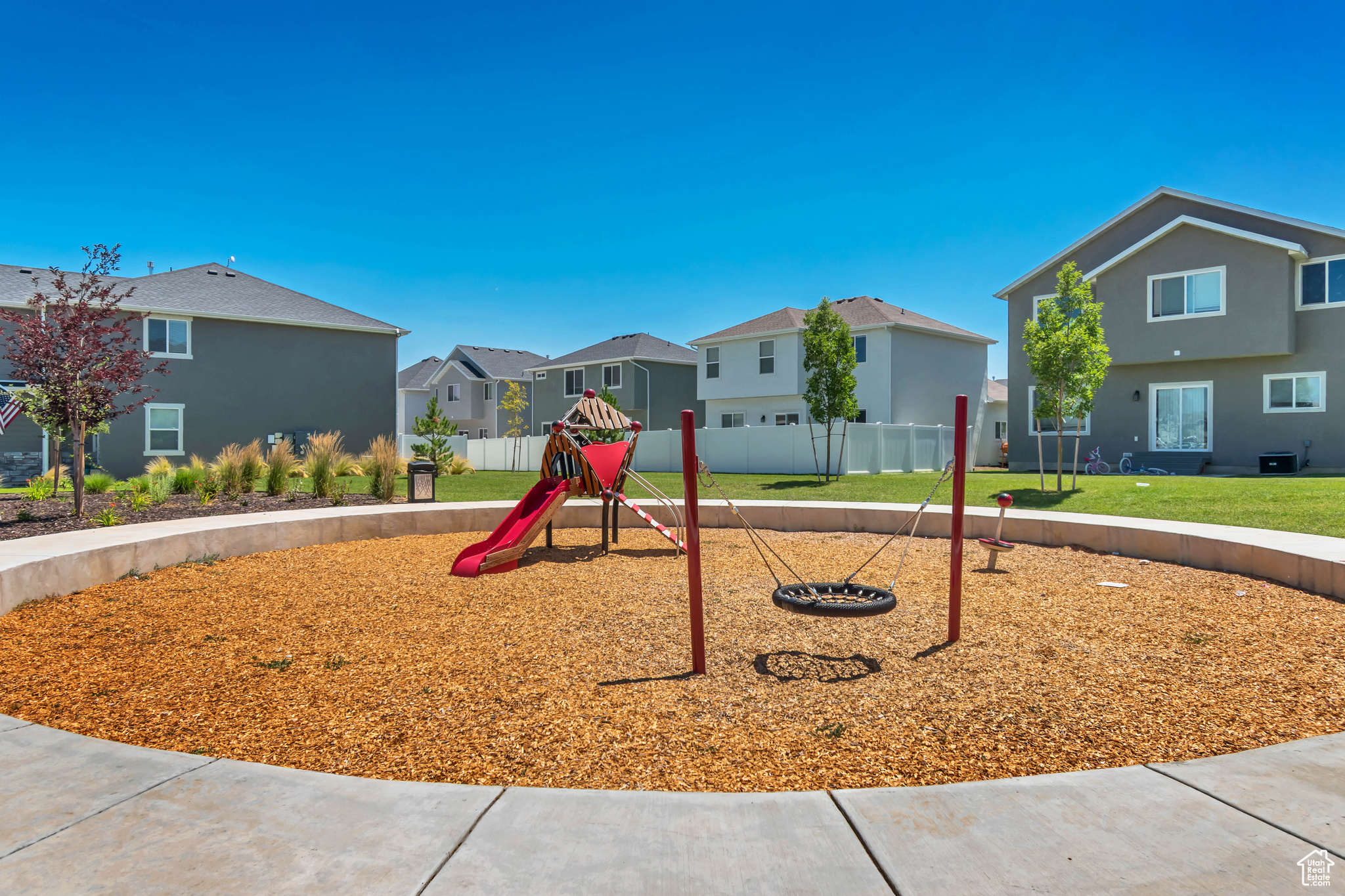 4755 E SILVER MOON DR