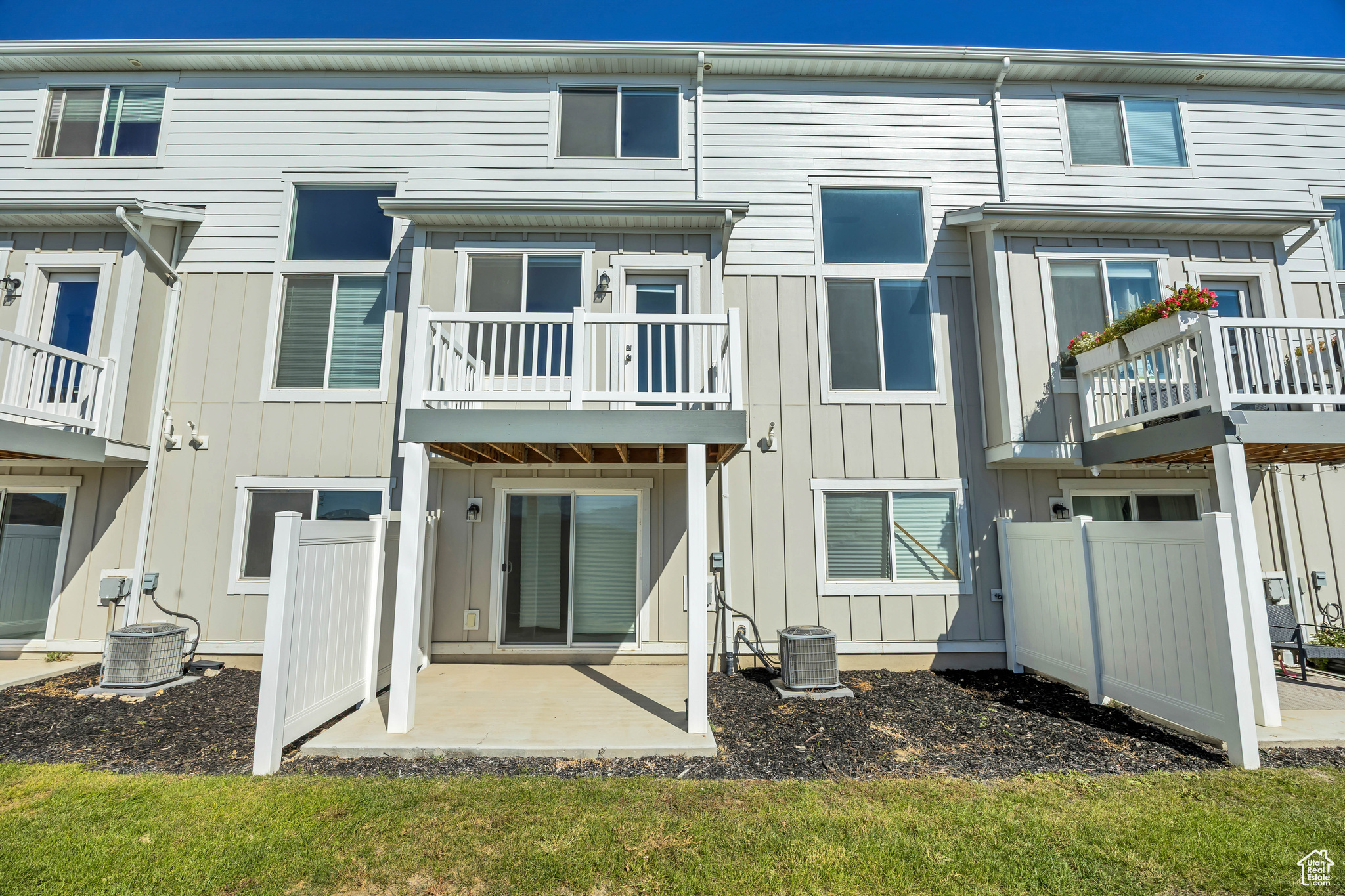 1027 W CORAL CHARM WAY