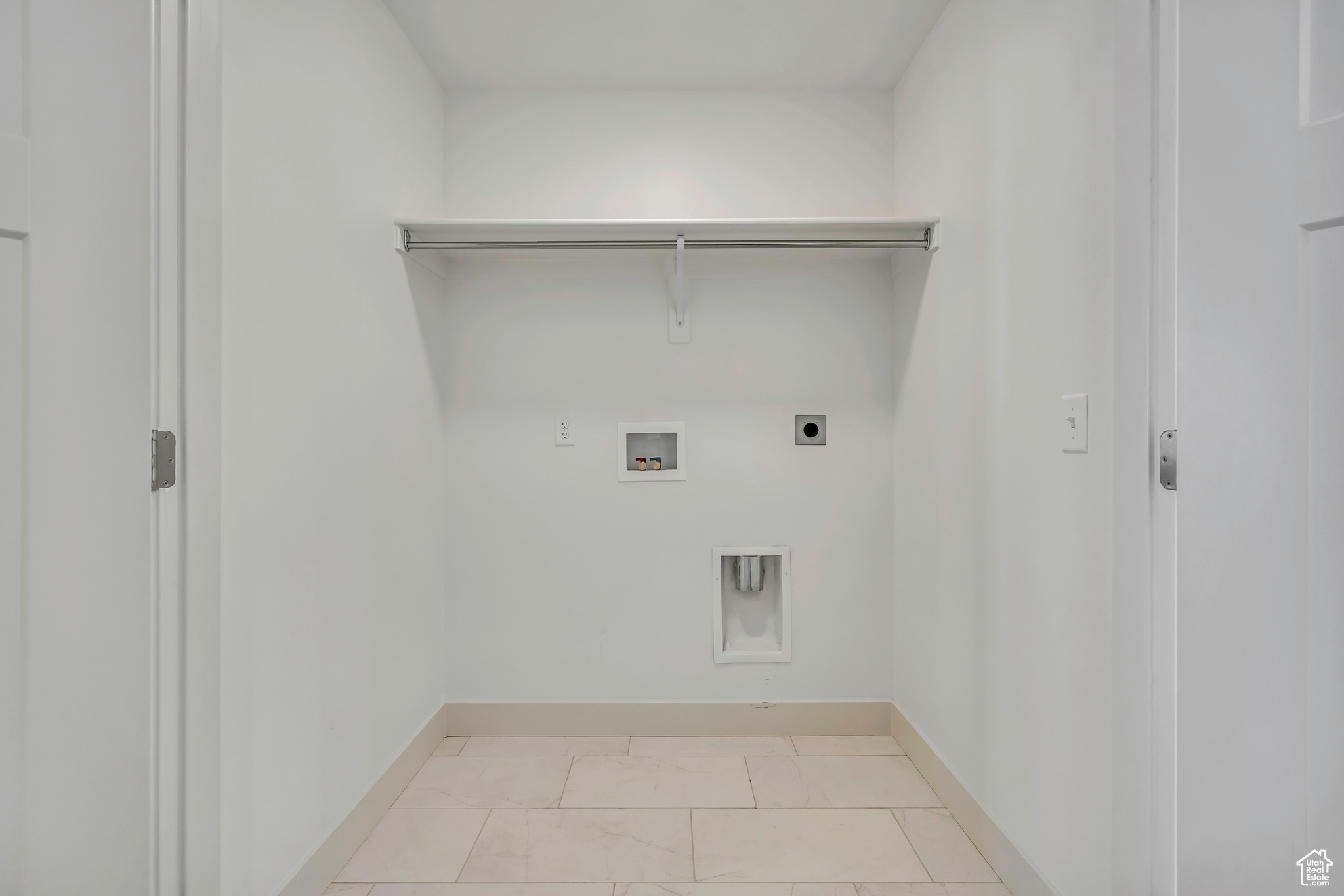 1027 W CORAL CHARM WAY