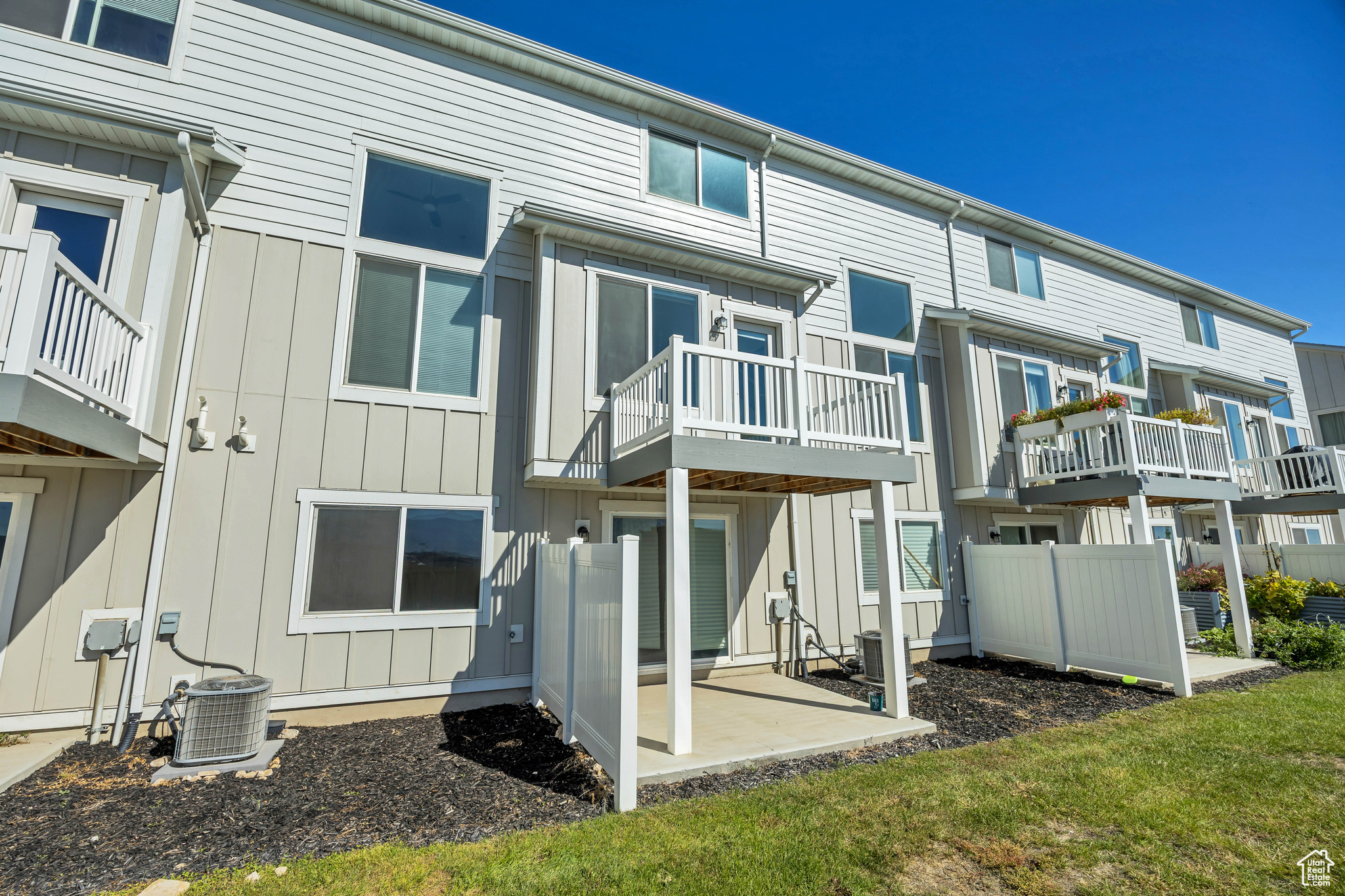 1027 W CORAL CHARM WAY