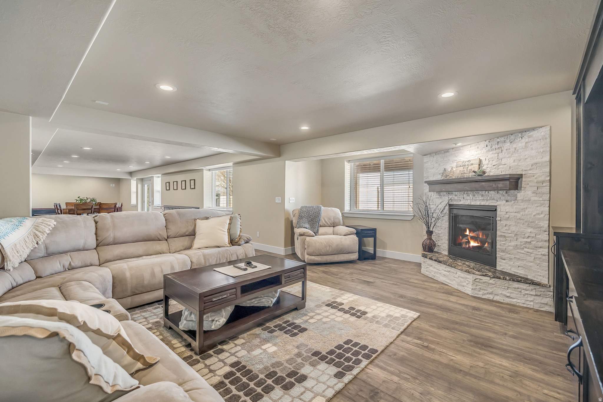 645 E ROCKY MOUTH LN